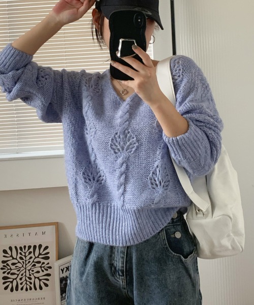 aimoha(アイモハ)の「モヘアVネックセーター(ニット/セーター・レディース・イエロー/パープル/ベージュ/ブルー/ネイビー・FREE)」の3枚目の写真