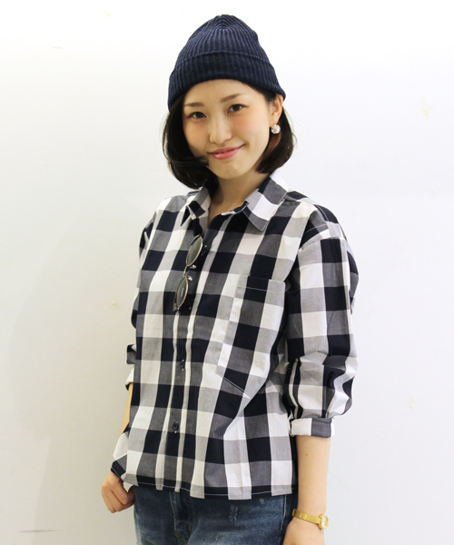 WHO'S WHO gallery（フーズフーギャラリー）の「ギンガムデザインシャツ（シャツ/ブラウス・レディース・ブラック/ネイビー・FREE）」の2枚目の写真