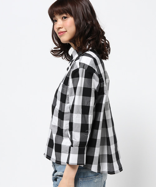 WHO'S WHO gallery（フーズフーギャラリー）の「ギンガムデザインシャツ（シャツ/ブラウス・レディース・ブラック/ネイビー・FREE）」の12枚目の写真