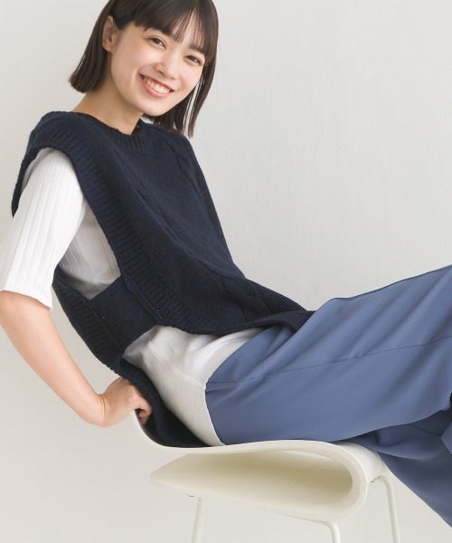 OMNES（オムネス）の「シェットランドウールサイドオープンベスト（ベスト・レディース・ブラック/ブラウン/グレー/アイボリー・FREE）」の2枚目の写真