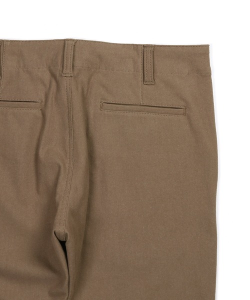 The DUFFER of ST.GEORGE(ザダファーオブセントジョージ)の「『WONDER SHAPE』BRUSHED:360°全方向高伸縮 『ワンダーシェイプ』 微起毛 テーパードスキニーパンツ(スラックス・メンズ・ブラック/ネイビー/ブラウン・SMALL/MEDIUM/LARGE/X-LARGE)」の15枚目の写真