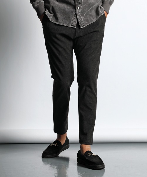 The DUFFER of ST.GEORGE(ザダファーオブセントジョージ)の「『WONDER SHAPE』BRUSHED:360°全方向高伸縮 『ワンダーシェイプ』 微起毛 テーパードスキニーパンツ(スラックス・メンズ・ブラック/ネイビー/ブラウン・SMALL/MEDIUM/LARGE/X-LARGE)」の18枚目の写真