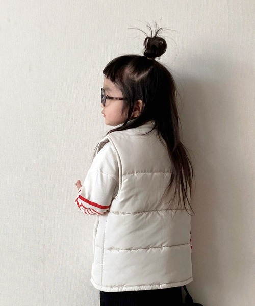 CIAOPANIC TYPY（チャオパニックティピー）の「【KIDS】フェイクダウン配色モンスターベスト/中綿ベスト（ダウンベスト・キッズ・キャメル/アイボリー/ブラック・S/M/L/XL/XXL）」の13枚目の写真