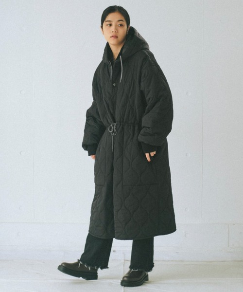 WHIMSIC(ウィムジック)の「【UNISEX】フードインスペクターライナーコート(その他アウター・メンズ・ホワイト/ブラック・FREE)」の10枚目の写真