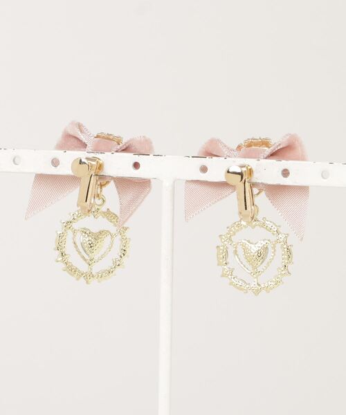 ROJITA（ロジータ）の「サークルビジュハートベロアリボンイヤリング（イヤリング・レディース・ピンク/ブラック・FREE）」の4枚目の写真