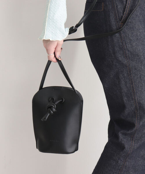 fredy emue（フレディエミュ）の「モバイルミニショルダーバッグ（ショルダーバッグ・レディース・アイボリー/ブラック/キャメル・FREE）」の10枚目の写真