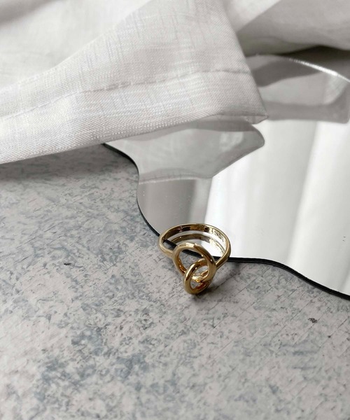 CLEIO（クレイオ）の「【cheriella】WEB限定ダブルサークルモチーフリング（リング・レディース・ゴールド・FREE）」の5枚目の写真