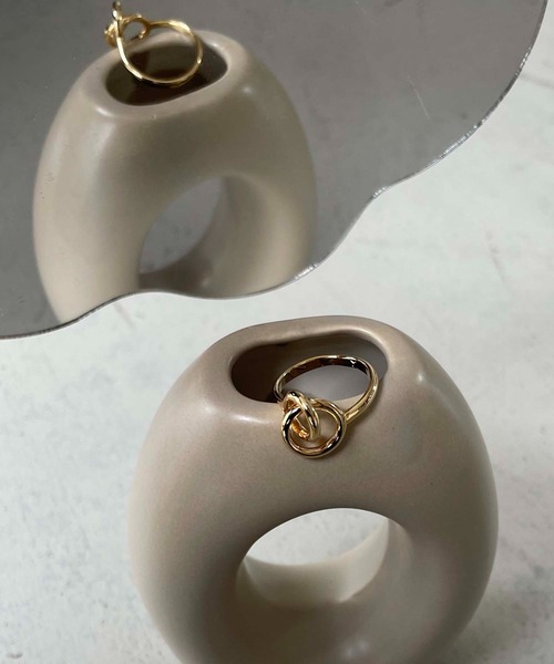 CLEIO（クレイオ）の「【cheriella】WEB限定ダブルサークルモチーフリング（リング・レディース・ゴールド・FREE）」の6枚目の写真