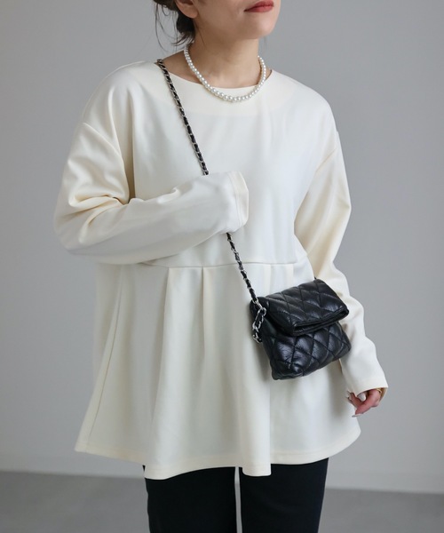 ap retro(アプレトロ)の「バックパールペプラムトップス(Tシャツ/カットソー・レディース・ブラック/アイボリー/グレイッシュベージュ・FREE)」の4枚目の写真