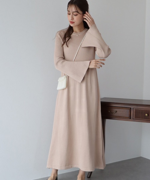 BLUEEAST(ブルーイースト)の「フレアスリットスリーブワンピース(ワンピース・レディース・ブラック/アイボリー/ピンクベージュ・MEDIUM)」の4枚目の写真