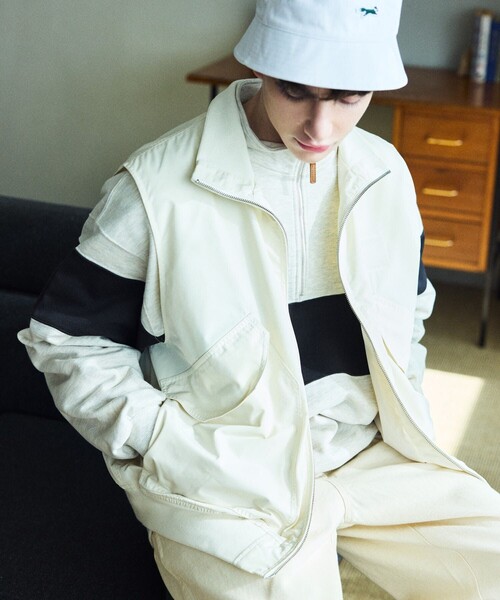 HINSON（ヒンソン）の「HINSON/ヒンソン 別注 STANDOVER VEST/スタンドオーバーベスト（ベスト・メンズ・オフホワイト/ブラック/オリーブ・MEDIUM/LARGE）」の9枚目の写真