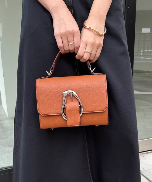 CAPRICIEUX LE'MAGE（カプリシューレマージュ）の「〈LE VERNIS/ル・ベルニ〉ポワールミニバッグ（ショルダーバッグ・レディース・キャメル/ブルー・FREE）」の15枚目の写真