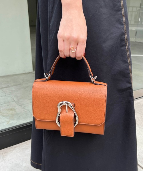 CAPRICIEUX LE'MAGE（カプリシューレマージュ）の「〈LE VERNIS/ル・ベルニ〉ポワールミニバッグ（ショルダーバッグ・レディース・キャメル/ブルー・FREE）」の16枚目の写真