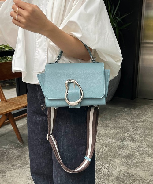 CAPRICIEUX LE'MAGE（カプリシューレマージュ）の「〈LE VERNIS/ル・ベルニ〉ポワールミニバッグ（ショルダーバッグ・レディース・キャメル/ブルー・FREE）」の10枚目の写真