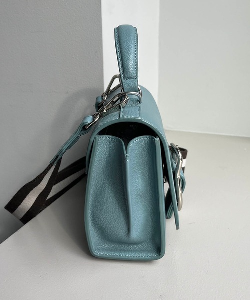 CAPRICIEUX LE'MAGE（カプリシューレマージュ）の「〈LE VERNIS/ル・ベルニ〉ポワールミニバッグ（ショルダーバッグ・レディース・キャメル/ブルー・FREE）」の20枚目の写真