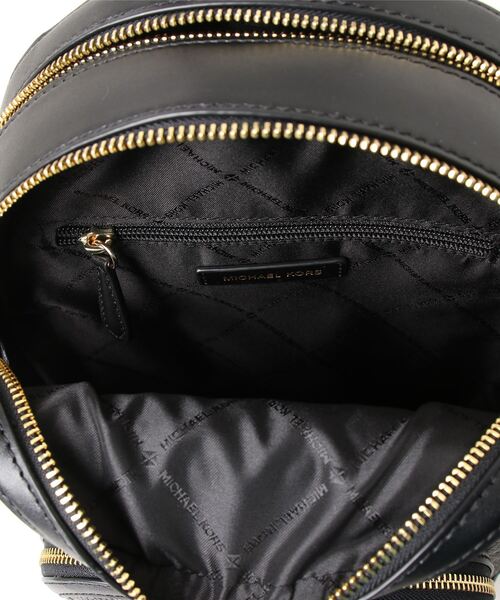 MICHAEL KORS(マイケルコース)の「JAYCEE ジップポケット バックパック ミディアム(バックパック/リュック・レディース・ブラック・FREE)」の3枚目の写真
