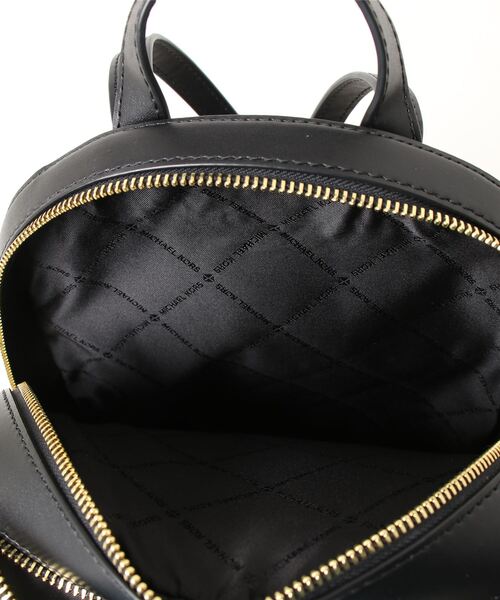 MICHAEL KORS(マイケルコース)の「JAYCEE ジップポケット バックパック ミディアム(バックパック/リュック・レディース・ブラック・FREE)」の4枚目の写真
