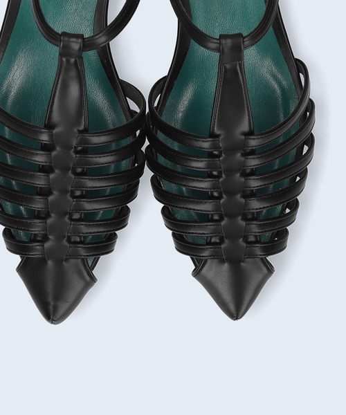 ポインテッドトゥフラットグルカサンダル