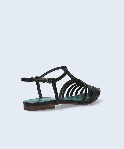 ポインテッドトゥフラットグルカサンダル