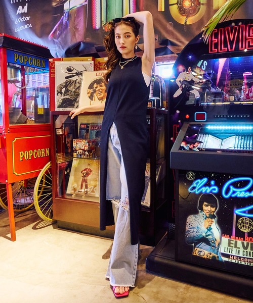 BLONDEY（ブロンディ）の「スタッズデニムパンツ（デニムパンツ・レディース・ブルー/ブラック・SMALL/MEDIUM）」の12枚目の写真