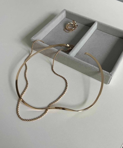 GOLDY（ゴールディ）の「〈GOLDY/ゴールディ〉ツイスト×チョーカーSET（ネックレス・レディース・シルバー/ゴールド・FREE）」の3枚目の写真