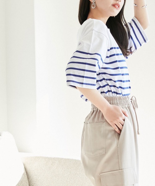 OMNES(オムネス)の「パネルボーダーコットン5分袖Tシャツ(Tシャツ/カットソー・レディース・ホワイト×ブルー/ホワイト×グリーン/ホワイト×ブラック/ネイビー×ホワイト・FREE)」の10枚目の写真