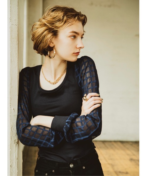 Soir,5 COCOTTE PARIS(ソワールイブニングココットパリ)の「シアースリーブトップス(Tシャツ/カットソー・レディース・ホワイト/ネイビー/ブラック・FREE)」の7枚目の写真