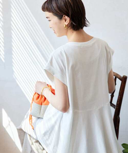 URBAN RESEARCH（アーバンリサーチ）の「汗シミ防止BACKペプラムフレアTシャツ（Tシャツ/カットソー・レディース・グリーン/オフホワイト/チャコールグレー/グリーン系その他・FREE）」の14枚目の写真