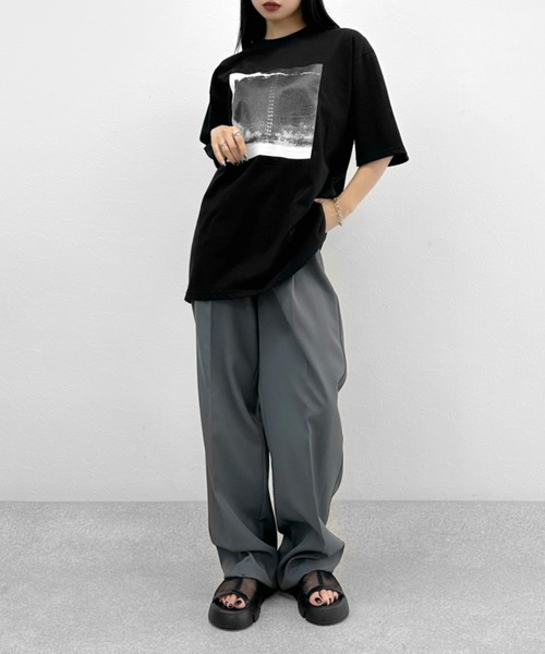 LVEU.（ラブユ.）の「【LVEU.】オーシャンプリントオーバーTシャツ / トップス Tシャツ 半袖 オーバー プリント グラフィック ブラック ホワイト（Tシャツ/カットソー・レディース・ホワイト/ブラック・FREE）」の5枚目の写真