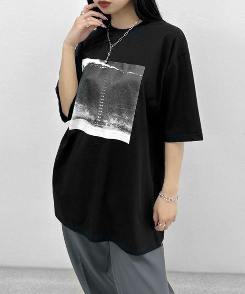 LVEU.（ラブユ.）の「【LVEU.】オーシャンプリントオーバーTシャツ / トップス Tシャツ 半袖 オーバー プリント グラフィック ブラック ホワイト（Tシャツ/カットソー・レディース・ホワイト/ブラック・FREE）」の10枚目の写真