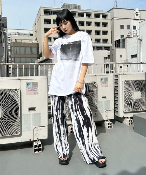 LVEU.（ラブユ.）の「【LVEU.】オーシャンプリントオーバーTシャツ / トップス Tシャツ 半袖 オーバー プリント グラフィック ブラック ホワイト（Tシャツ/カットソー・レディース・ホワイト/ブラック・FREE）」の20枚目の写真