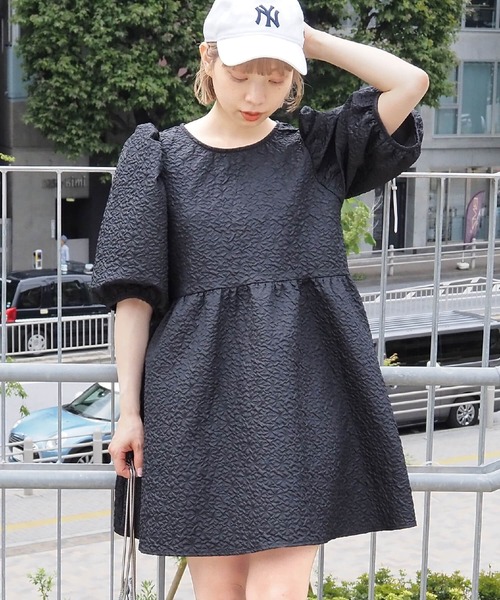 tiptop（ティップトップ）の「エンボス後ろリボンチュニックブラウス（シャツ/ブラウス・レディース・アイボリー/ブラック/ブルー/ブラック系その他/ホワイト系その他・FREE）」の12枚目の写真