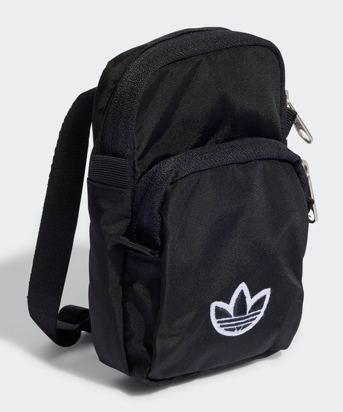 adidas（アディダス）の「プレミアム エッセンシャルズ フェスティバルバッグ / アディダスオリジナルス adidas Originals（ショルダーバッグ・メンズ・ブラック・FREE）」の9枚目の写真