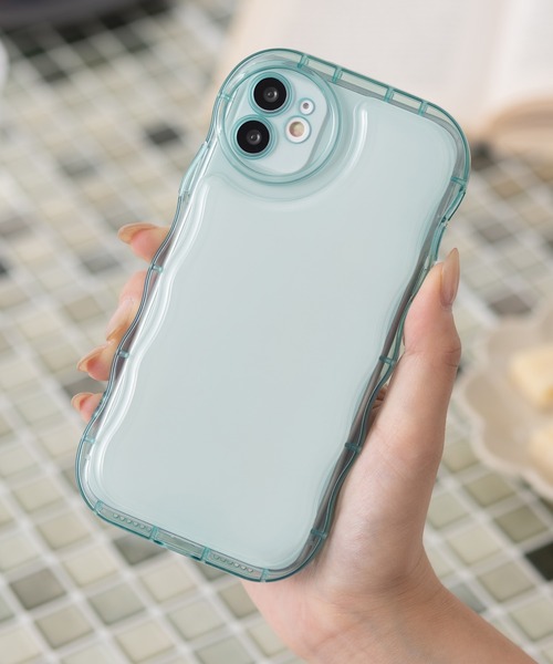 emonique(エモニーク)の「iPhoneケース カバー ウェーブ うねうね【SE/11/11pro/12/12pro/13/13pro/14/14pro/15/15pro/16/16pro対応】(スマホケース/カバー・レディース・グリーン/ブラック/ネイビー/ブルー/ピンク/イエロー/クリア/クリアブラック/ホワイト/ライトグリーン・iPhone 7/8/SE(第2/第3世代)/iPhone 11/iPhone 11 Pro/iPhone 12/iPhone 13/iPhone 14 Pro/iPhone 12 Pro/iPhone 14/iPhone 13 Pro/iPhone 15/iPhone 15 Pro/iPhone 12/12 Pro/iPhone 16 Pro/iPhone 16)」の7枚目の写真