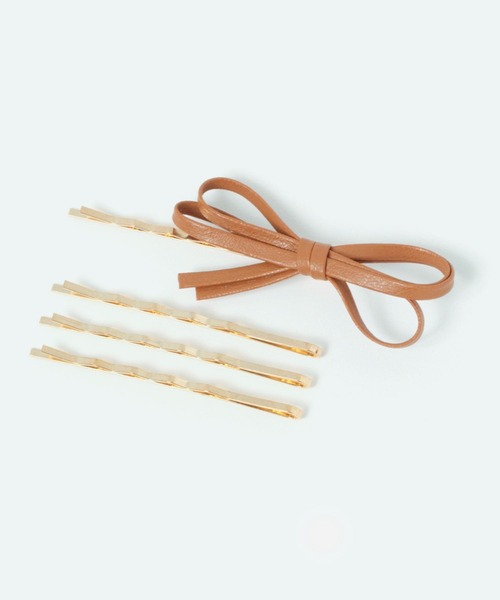 studio CLIP（スタディオクリップ）の「【daily CLIP】フェイクレザーリボンピン（ヘアピン・レディース・ブラウン/ベージュ/ブラック・FREE）」の3枚目の写真