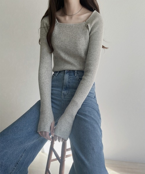 Reurie'(レウリィ)の「【ロングセラー/7色展開】スリットショルダーニット / ショルダーカット 肩開き オープンショルダー メランジニット チャコールグレー グレー ベージュ ピンク ミント ブルー ブラウン ネイビー プルオーバー スクエアネック 大人カジュアル きれいめ シンプル リブ オフィスカジュアル(ニット/セーター・レディース・ライトグレー/ベージュ/チャコールグレー/ピンク/ブラウン/ネイビー/ミント・FREE)」の9枚目の写真