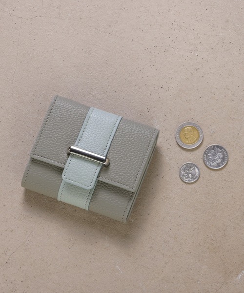 ALTROSE(アルトローズ)の「ボックスコイン 三つ折り財布 ミニ財布 ボックス型 ドリュー(財布・レディース・アイボリー系/ブラック/アイボリー/ベージュ系/シルバー/グレー系その他2/グレー系その他・FREE)」の5枚目の写真
