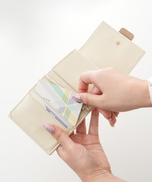 ALTROSE（アルトローズ）の「ボックスコイン 三つ折り財布 ミニ財布 ボックス型 ドリュー（財布・レディース・アイボリー系/ブラック/アイボリー/ベージュ系/シルバー・FREE）」の12枚目の写真