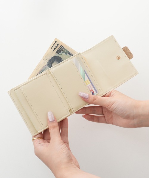 ALTROSE（アルトローズ）の「ボックスコイン 三つ折り財布 ミニ財布 ボックス型 ドリュー（財布・レディース・アイボリー系/ブラック/アイボリー/ベージュ系/シルバー・FREE）」の13枚目の写真