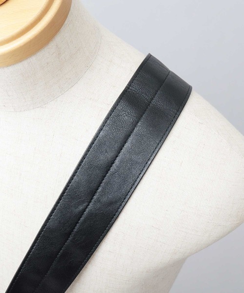 Legato Largo（レガートラルゴ）の「洗える レザー調 ハンモック ショルダーバッグ 軽量・肩楽仕様 A4対応（ショルダーバッグ・メンズ・ブラック・FREE）」の20枚目の写真