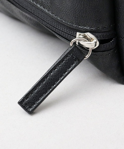 Legato Largo（レガートラルゴ）の「洗える レザー調 ハンモック ショルダーバッグ 軽量・肩楽仕様 A4対応（ショルダーバッグ・メンズ・ブラック・FREE）」の21枚目の写真