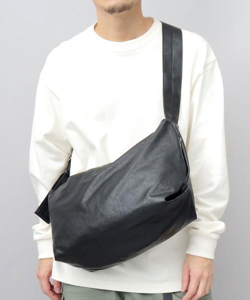 洗える レザー調 ハンモック ショルダーバッグ 軽量・肩楽仕様 A4対応