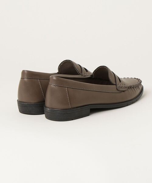 atmos pink（アトモスピンク）の「フワフワコインローファー / husky（ローファー・レディース・ダークブラウン/グレー/ブラック・S/M/LL/L）」の4枚目の写真