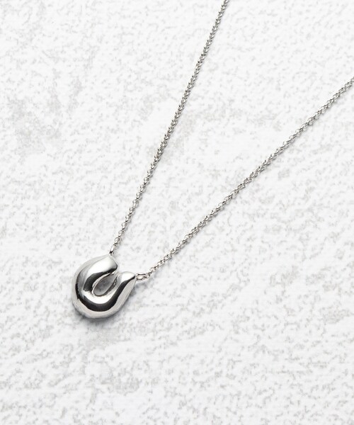 OPAQUE.CLIP(オペークドットクリップ)の「◆変形馬蹄ネックレス(ネックレス・レディース・ゴールド/シルバー・00)」の2枚目の写真