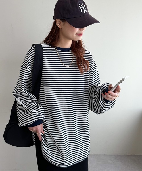 DISCOAT(ディスコート)の「《19色展開!》【WEB限定】ワッフルロンT(Tシャツ/カットソー・レディース・ブラック系その他/アイボリー/ブラック/ホワイト/ブラック系その他2/グレイッシュベージュ/ピンクベージュ/ホワイト系その他2/ブルー/ホワイト系その他/ネイビー/ブラウン/ブルー系その他/ホワイト系その他3/チャコールグレー/グレー/スカイブルー/カーキ/オレンジ・MEDIUM)」の15枚目の写真
