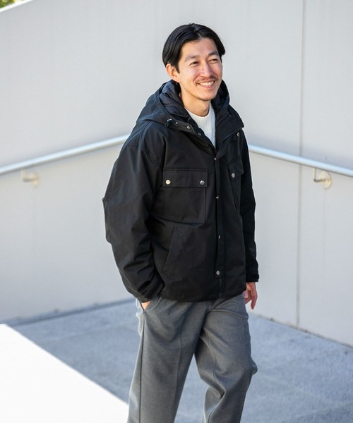 ITEMS URBANRESEARCH(アイテムズ アーバンリサーチ)の「中綿ライナー脱着マウンテンフーディージャケット(マウンテンパーカー・メンズ・ブラック/ベージュ/カーキ・LARGE/MEDIUM)」の2枚目の写真