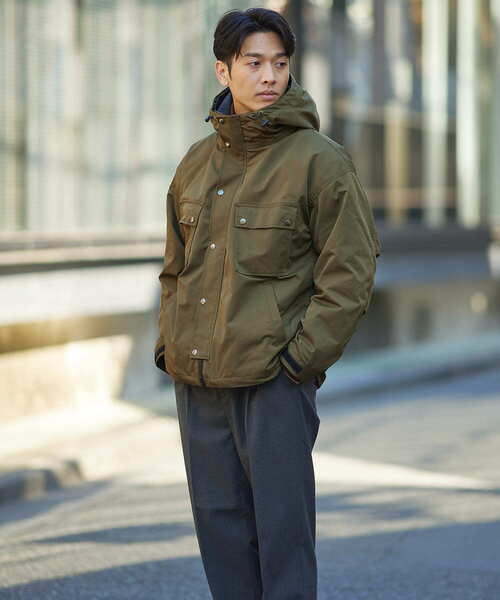 ITEMS URBANRESEARCH(アイテムズ アーバンリサーチ)の「中綿ライナー脱着マウンテンフーディージャケット(マウンテンパーカー・メンズ・ブラック/ベージュ/カーキ・LARGE/MEDIUM)」の5枚目の写真