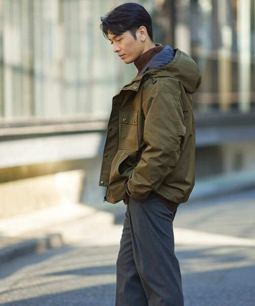 ITEMS URBANRESEARCH(アイテムズ アーバンリサーチ)の「中綿ライナー脱着マウンテンフーディージャケット(マウンテンパーカー・メンズ・ブラック/ベージュ/カーキ・LARGE/MEDIUM)」の7枚目の写真