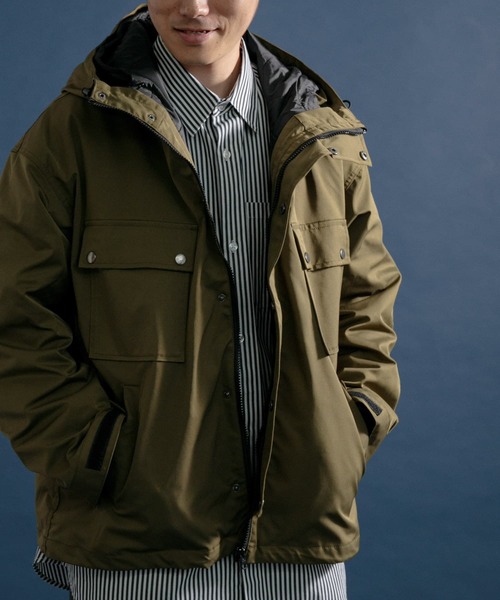 ITEMS URBANRESEARCH(アイテムズ アーバンリサーチ)の「中綿ライナー脱着マウンテンフーディージャケット(マウンテンパーカー・メンズ・ブラック/ベージュ/カーキ・LARGE/MEDIUM)」の12枚目の写真