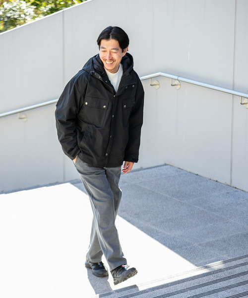 ITEMS URBANRESEARCH(アイテムズ アーバンリサーチ)の「中綿ライナー脱着マウンテンフーディージャケット(マウンテンパーカー・メンズ・ブラック/ベージュ/カーキ・LARGE/MEDIUM)」の16枚目の写真